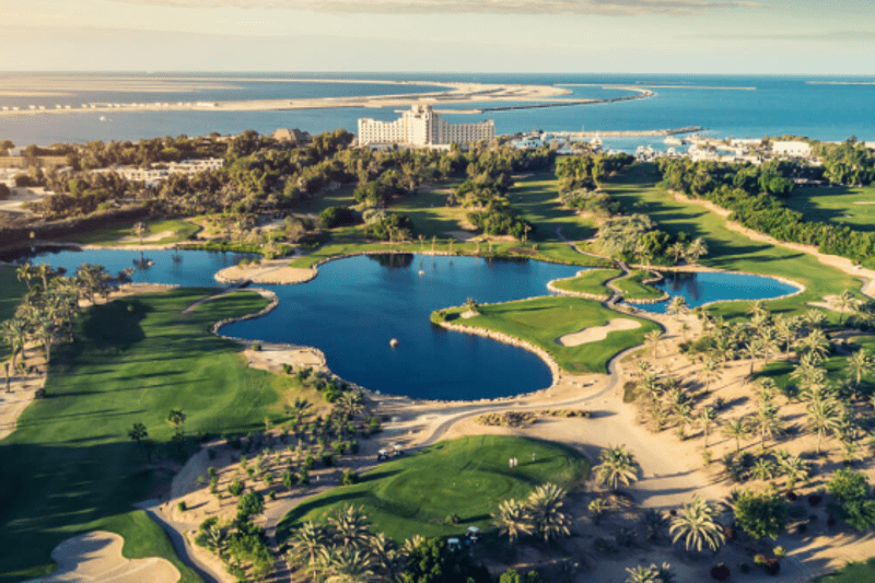 Assistant Outlet Manager image