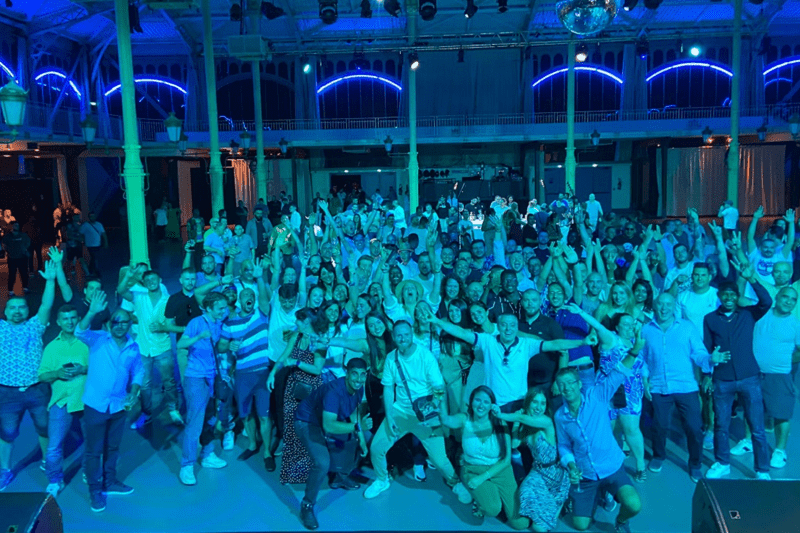 Magasinier H/F image