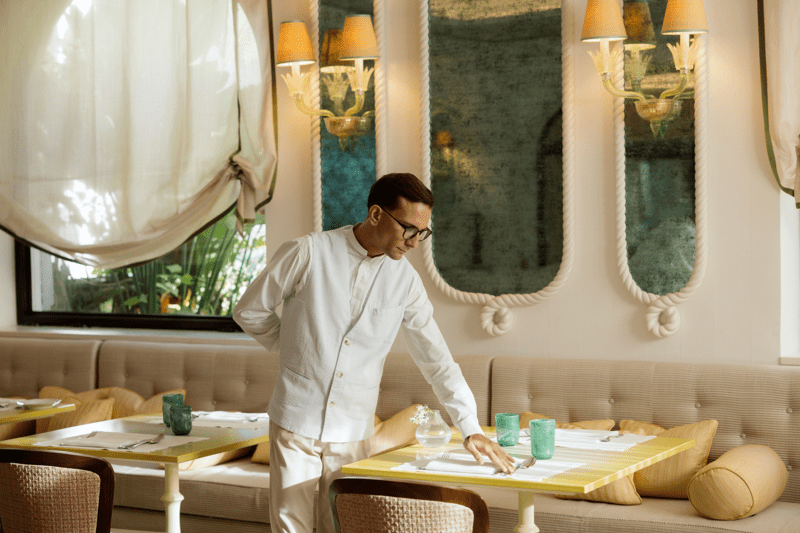 Busser/ Food Runner image