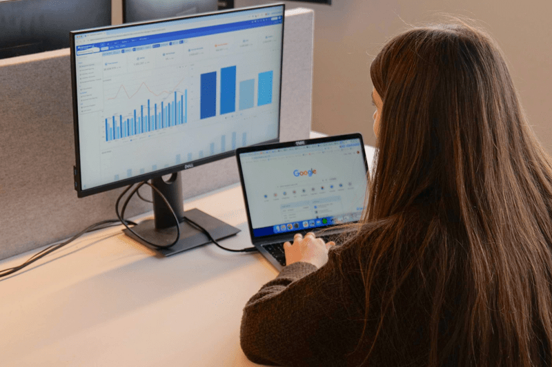 Suomenkielinen Business Developer image