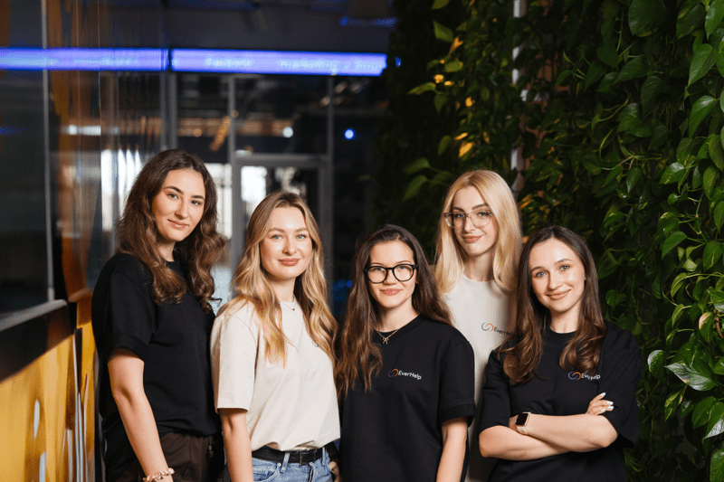 Customer Support Specialist (English) image