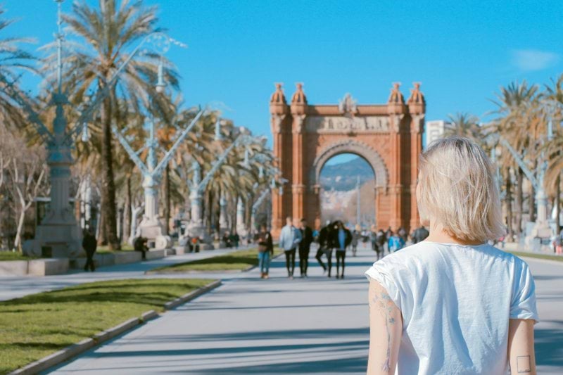 Danish Sales Executive in Barcelona image