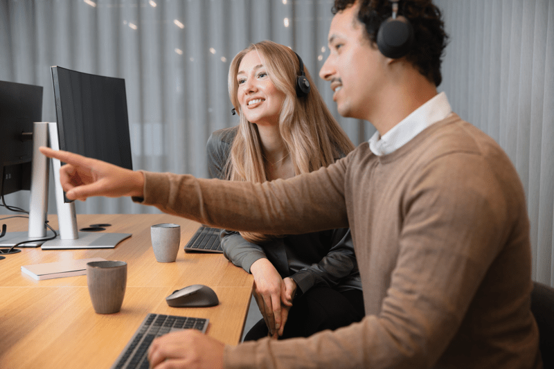 Säljande försäkringsrådgivare till If image