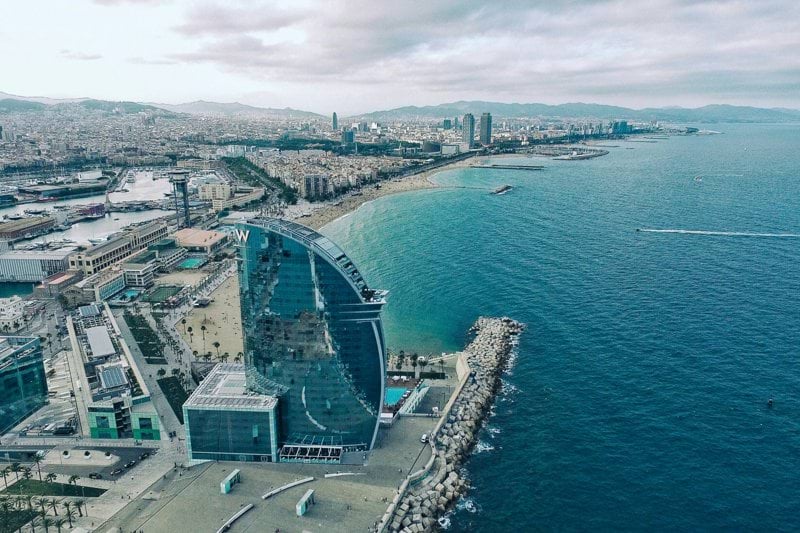 German Customer Service Representative in Barcelona image