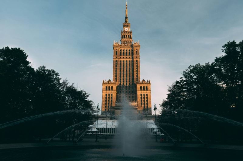 People and Organization Service Center Specialist with French image