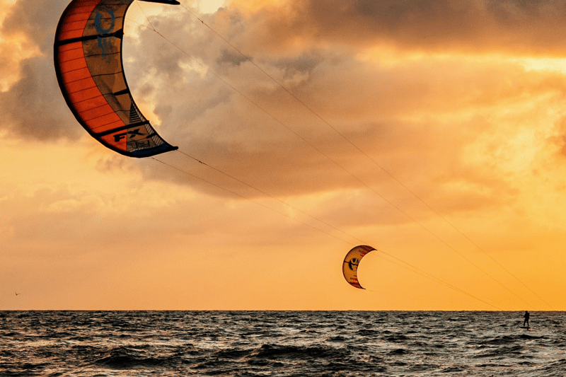 Kite surfing intructor/Deck 60m SY image