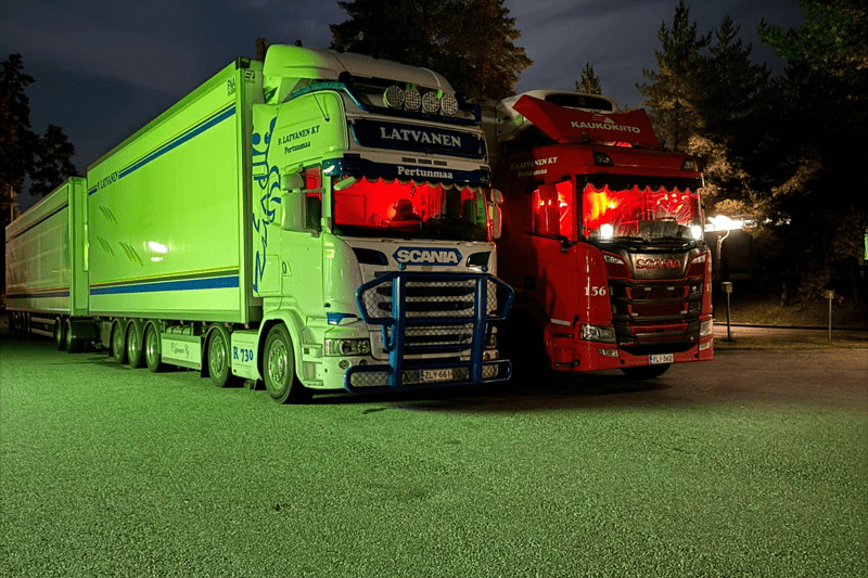Yhdistelmäajoneuvonkuljettaja, Kuljetusliike Pertti Latvanen Oy image