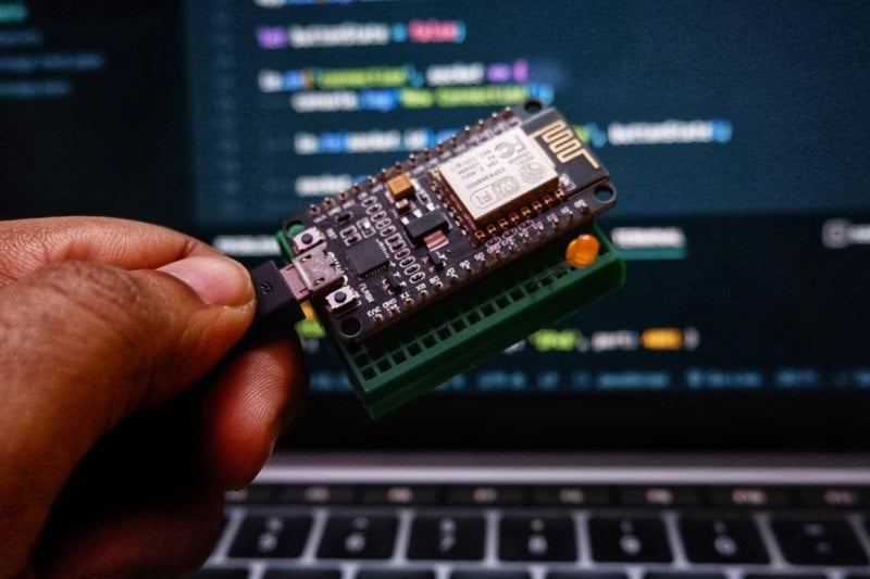 IoT Full-stack Software Engineer - AWS / C++ / Python / Rust image