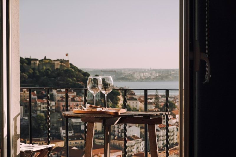 Italian + Portugues Customer Service in Braga image