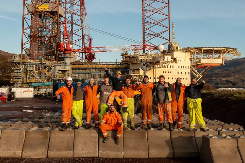 Shipyard Opportunities 2026 – ⚡ Electricians  🔧 Welders  🛠 Pipefitters  ⚙ Engineers Register Your Interest Now image