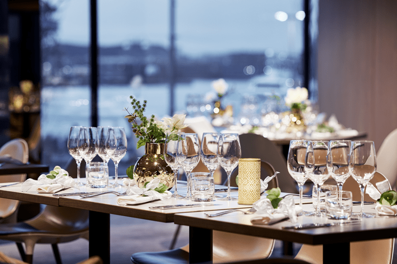 Servitris / Servitör till Restaurant ONE image