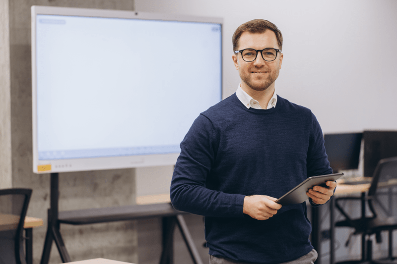 Operating Systems Lecturer at a high educational institute image