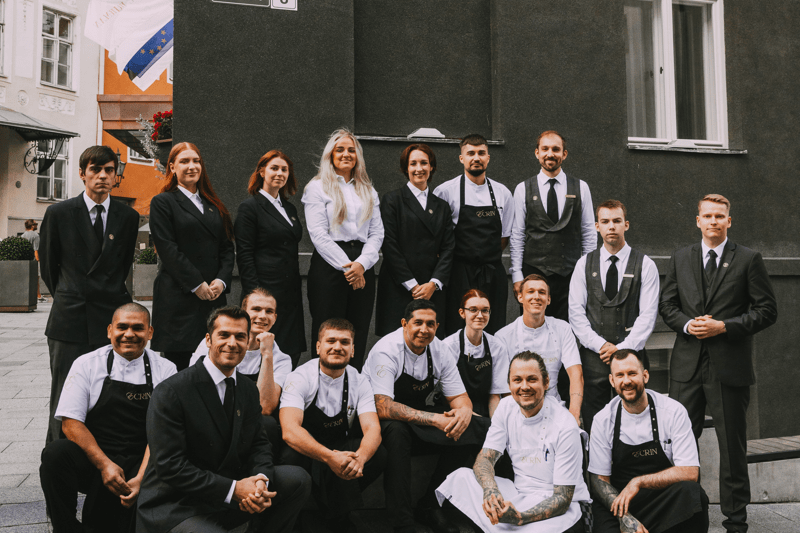 Restaurant Waiter/Waitress image
