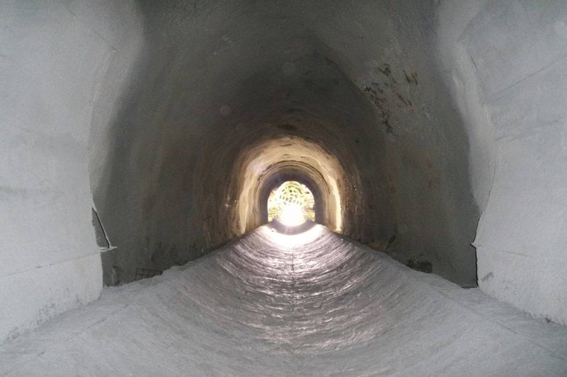 tunnel worker, machine operator image