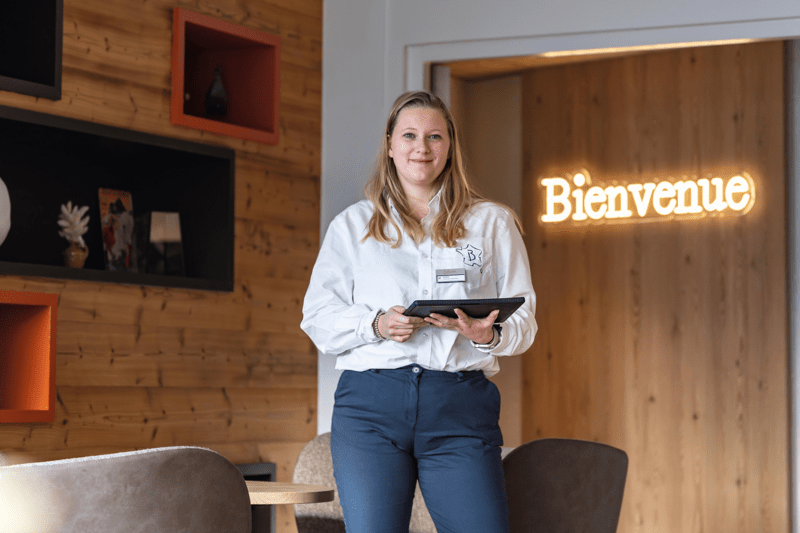 H/F receptionniste image