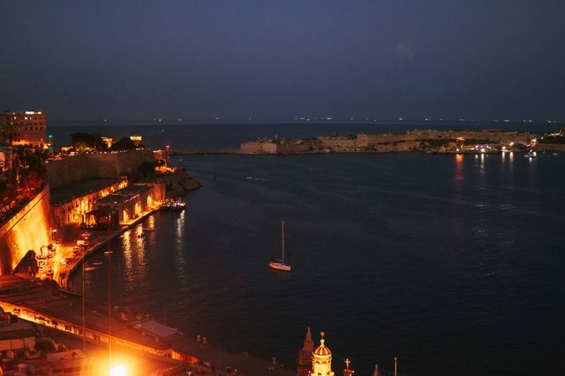 Norwegian-Speaking Customer Support Agent image