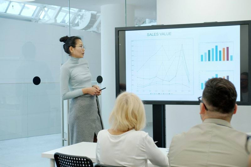 Junior Sales Analyst image