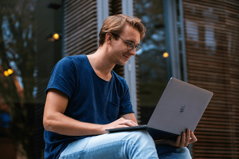 Senior Python Engineer image