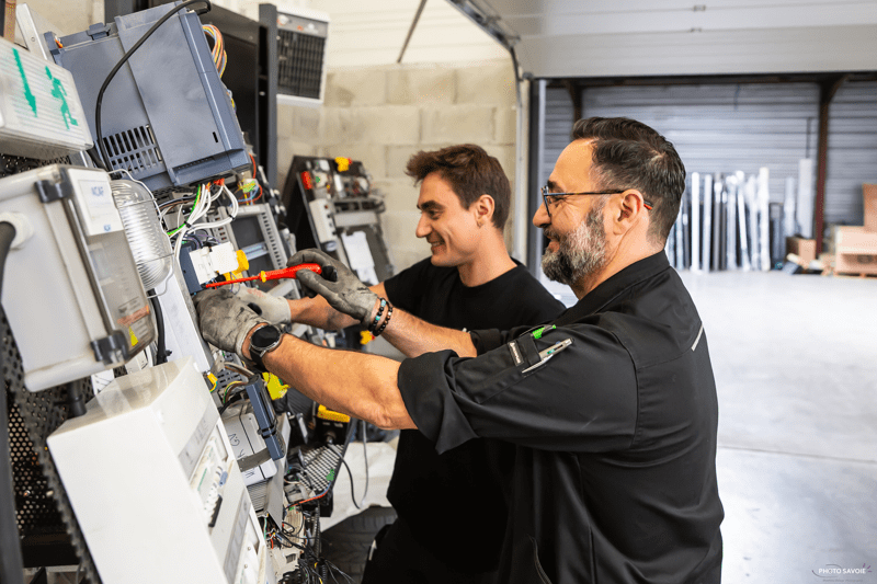 Technicien de Maintenance Ascenseurs Débutant / Futur Ascensoriste (H/F) image