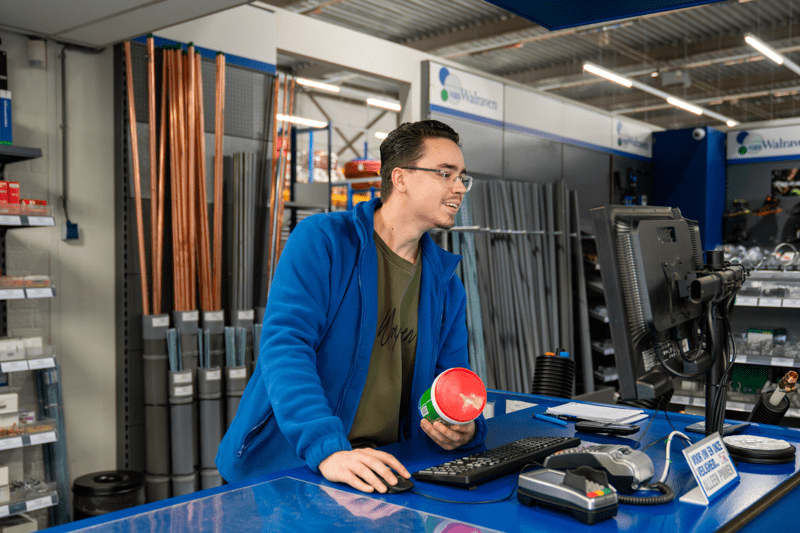 Balie- en magazijnmedewerker image