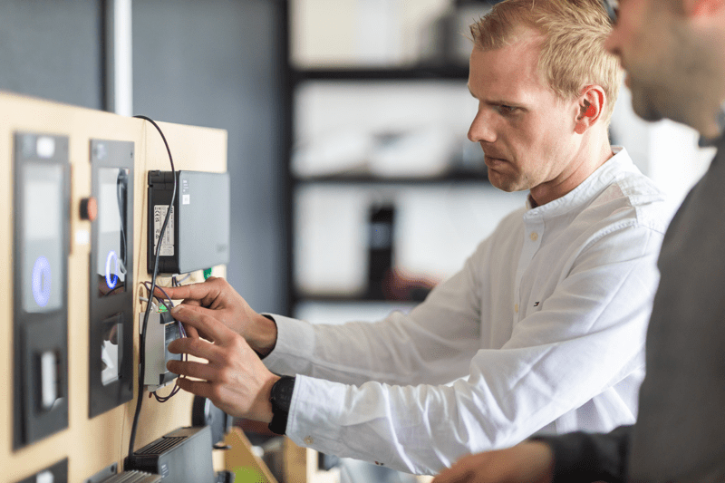 IoT Developer image