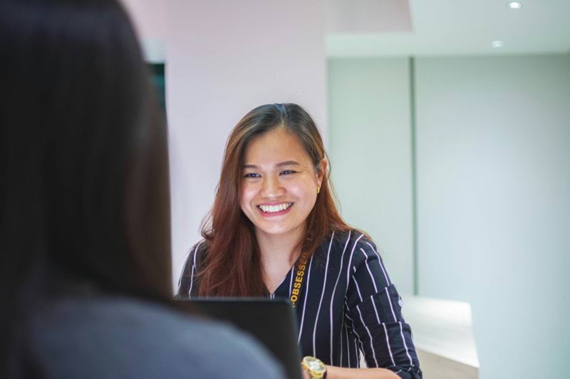 Receptionist image