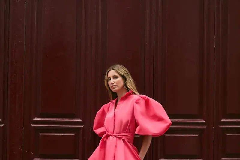 Sales Assistant image