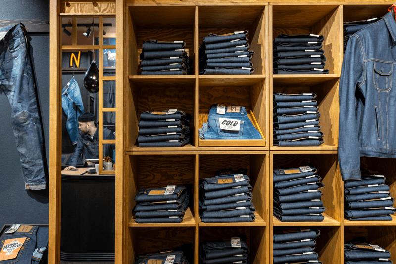 Sales Assistant image