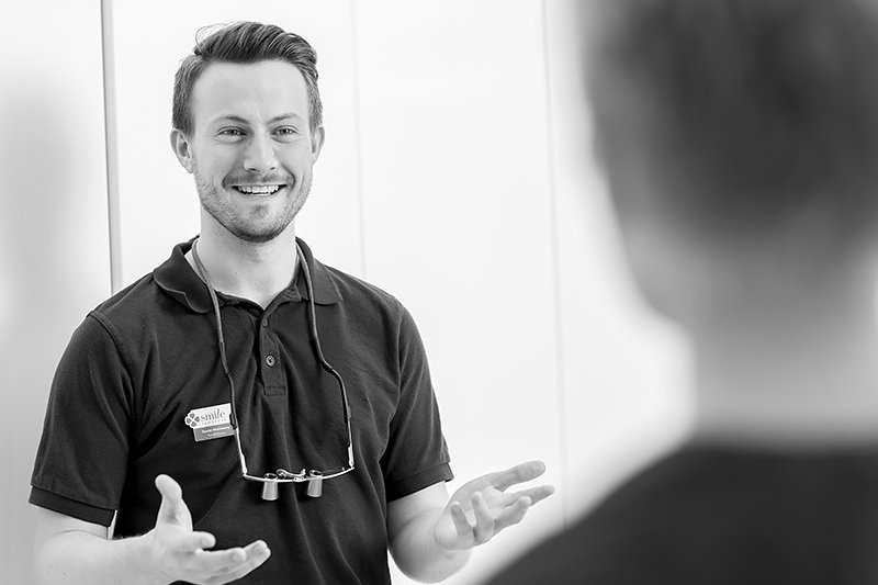 Specialisttandläkare Parodontologi - Smile Malmö Specialisttandvård image