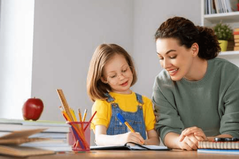 Niñera Bilingüe (Español/Inglés) - Sin Experiencia image