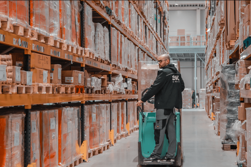 Employé Logistique Junior image