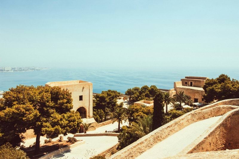 Customer Service Advisor - Dutch - Malaga (Benalmádena) image