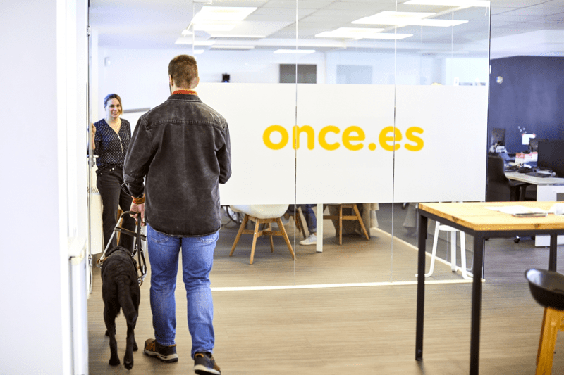 OFICIAL DE MANTENIMIENTO DE EDIFICIOS E INSTALACIONES image