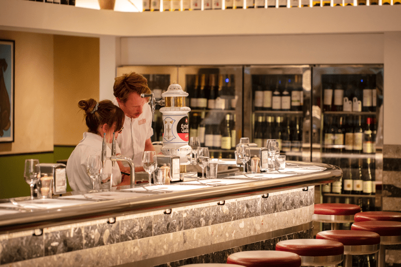 Waiter / Waitress image