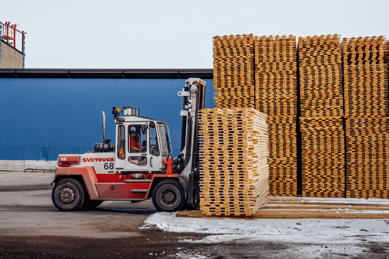 Vi söker truckförare till Fiskarhedens Trävaru image