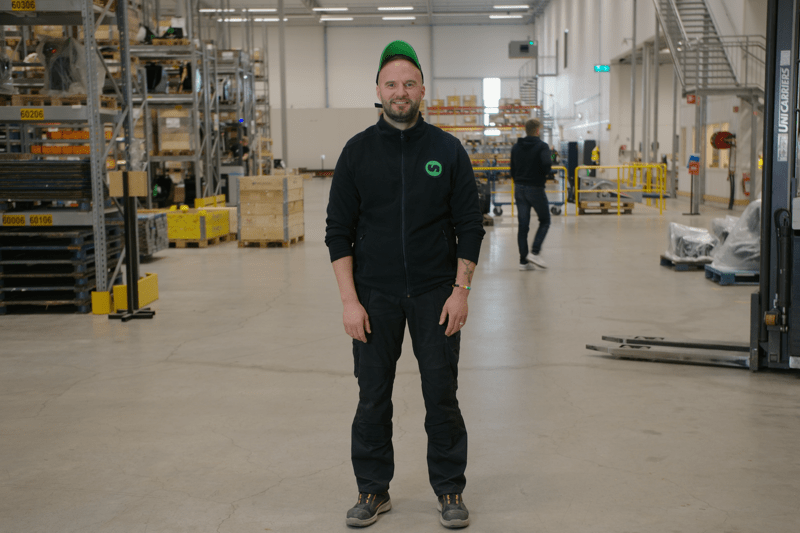 Logicticien-ne - Gestionnaire de stock image