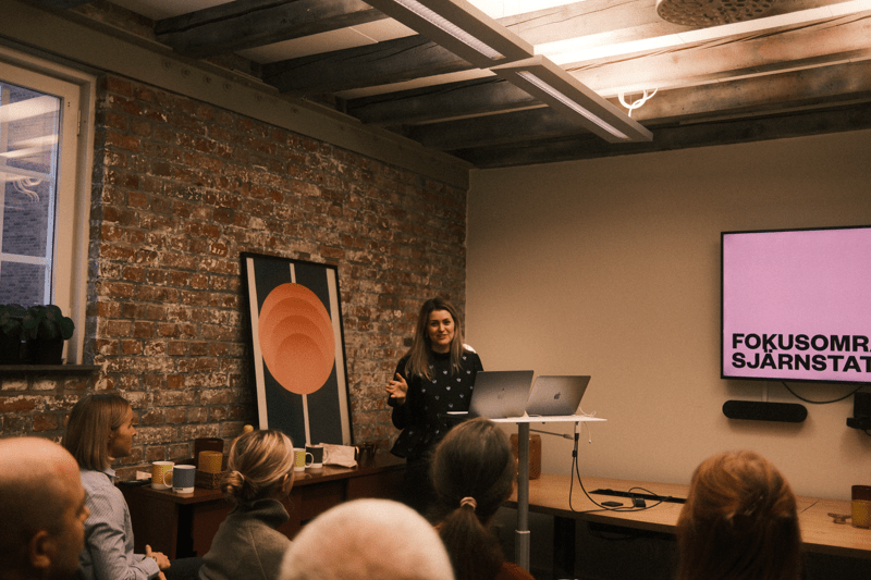 Kreativ och konceptuell copywriter image