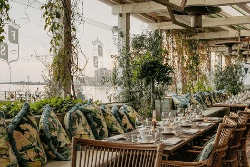 Engagerad och passionerad hovmästare till Falkenberg Strandbad image