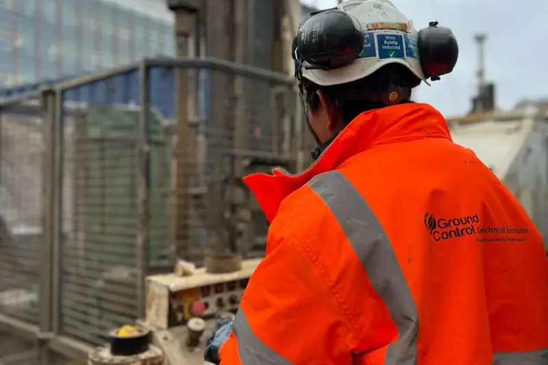 Assistant Driller image