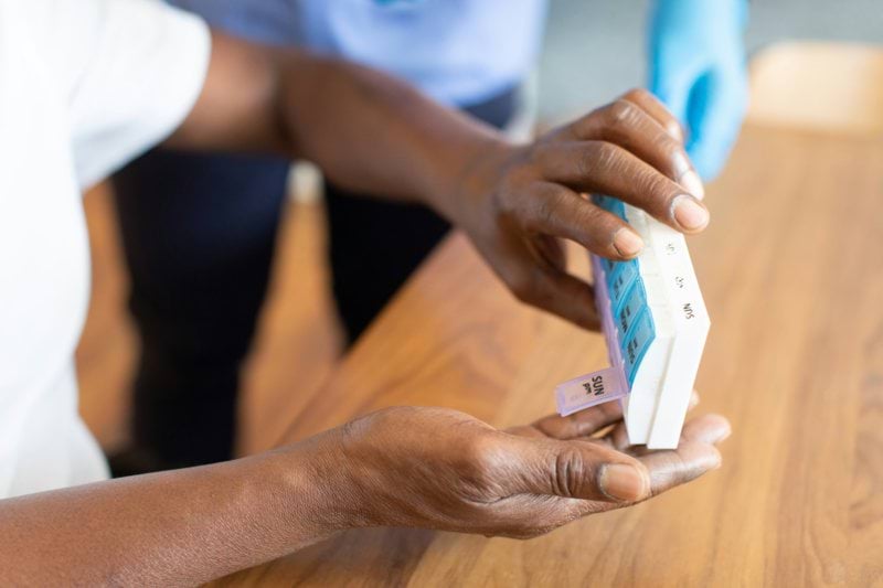 Auxiliaire aux services de santé et sociaux (remplacement) image