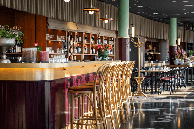 Service Crew - Restaurant, 20-25% image