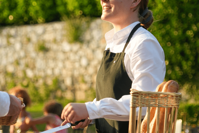 Demi chef de rang room service image