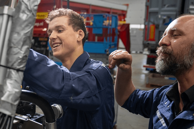 Logistiek Medewerker image