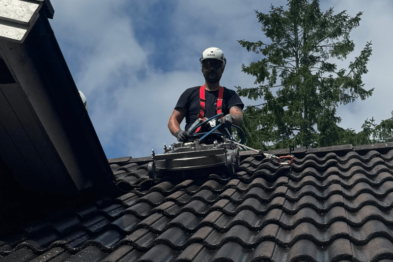 Taktvättare & målare till Nanostone i Göteborg image