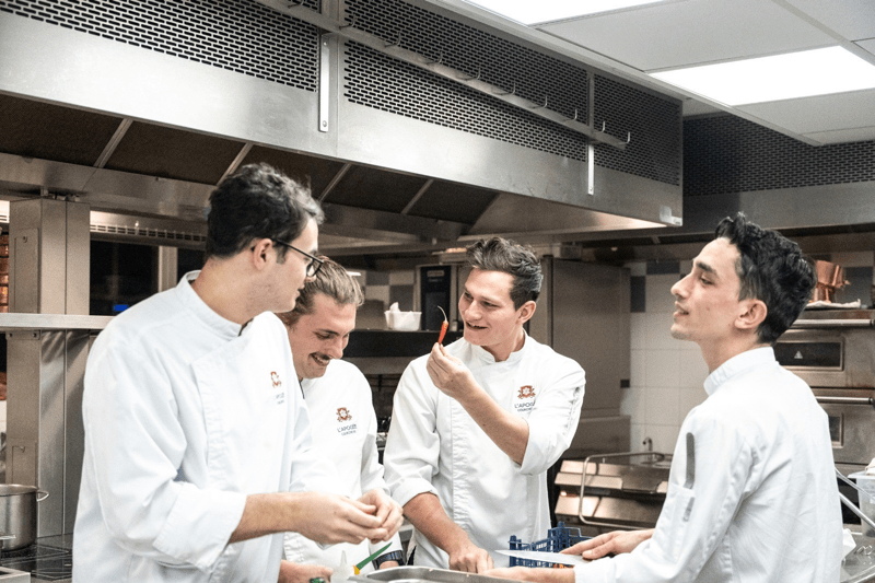 1/2 Chef(fe) de Partie image