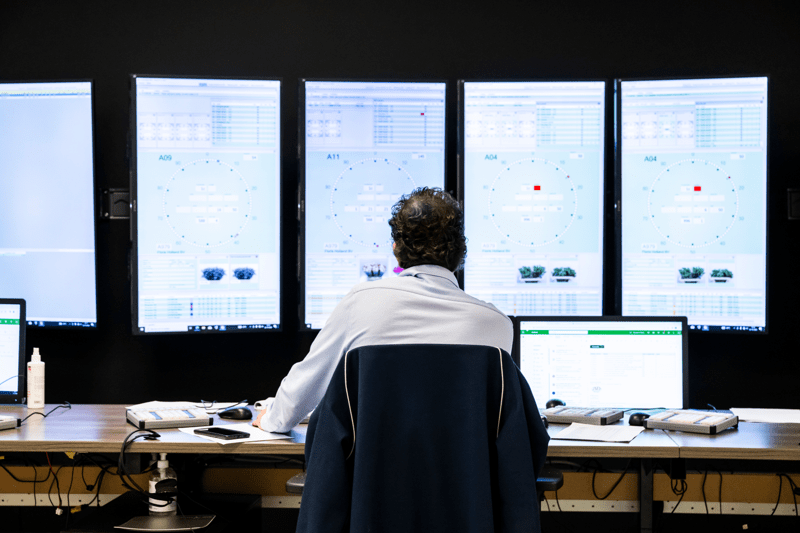 Field Service Engineer image