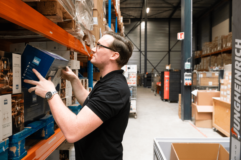 Logistiek Medewerker image