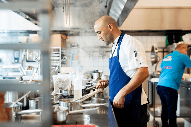 Kok eller køkkenassistent - MINI CHEF Restaurant image