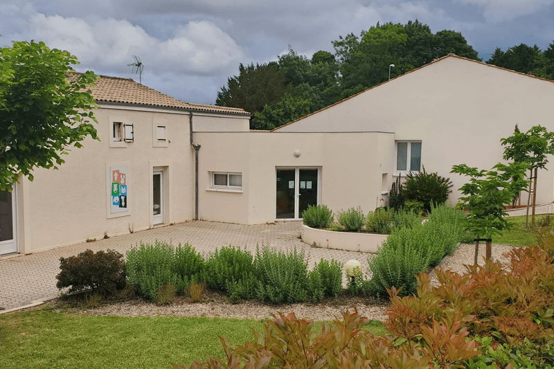 MONTENDRE - DELOCHE ROUSSELLE - VETERINAIRE CANIN EN CDI (H/F) image