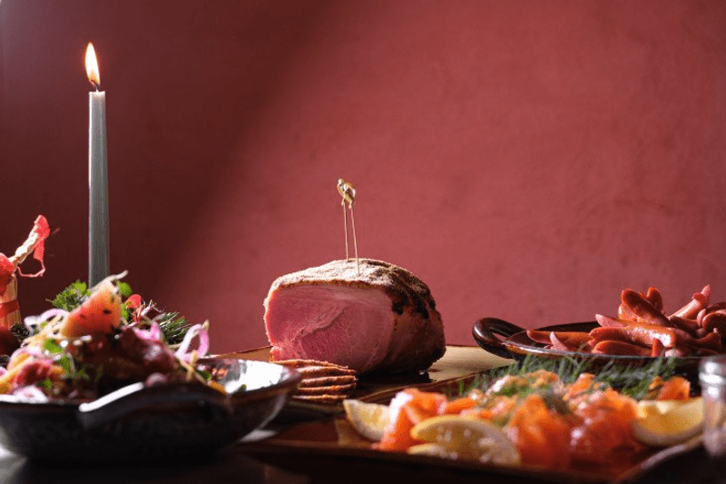 Servispersonal och Buffénissar Julbord image